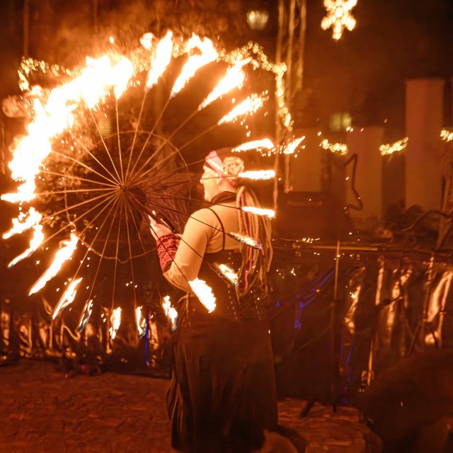 Feuershow der Feuerfünkchen 