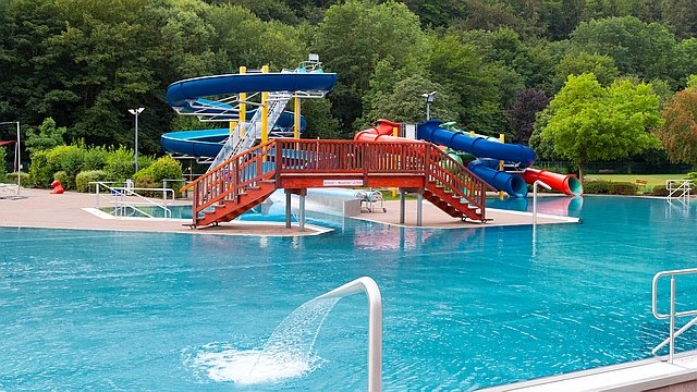 Rutschen im Sport- und Freizeitbad Hammergrund