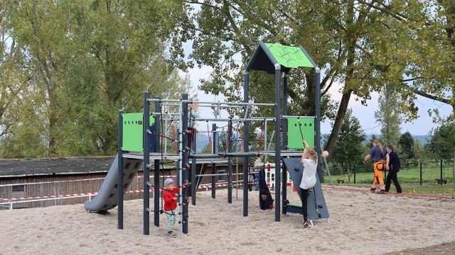 Oberpörlitz - Spielplatz Reiterhof