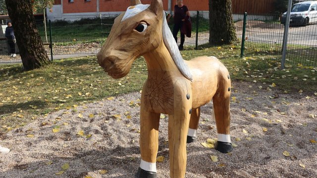 Oberpörlitz - Spielplatz Reiterhof